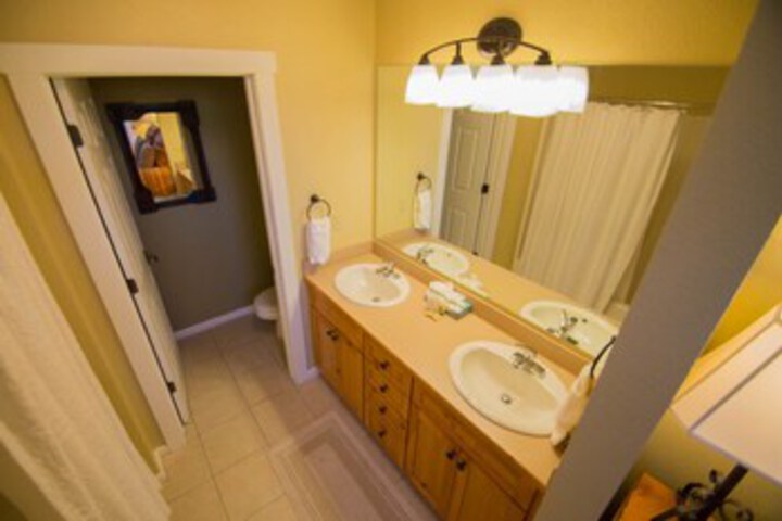 Room 5 of 40
