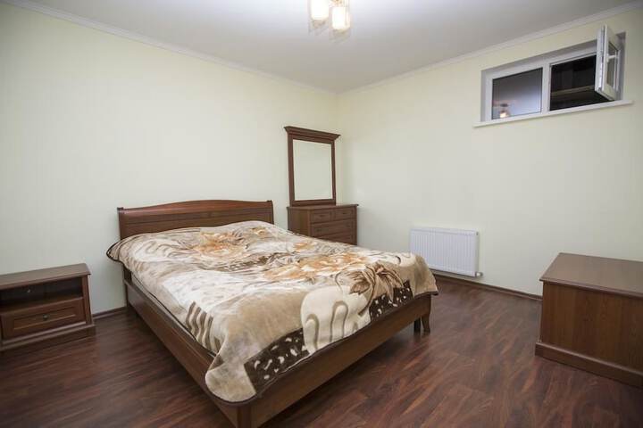 Room 17 of 46