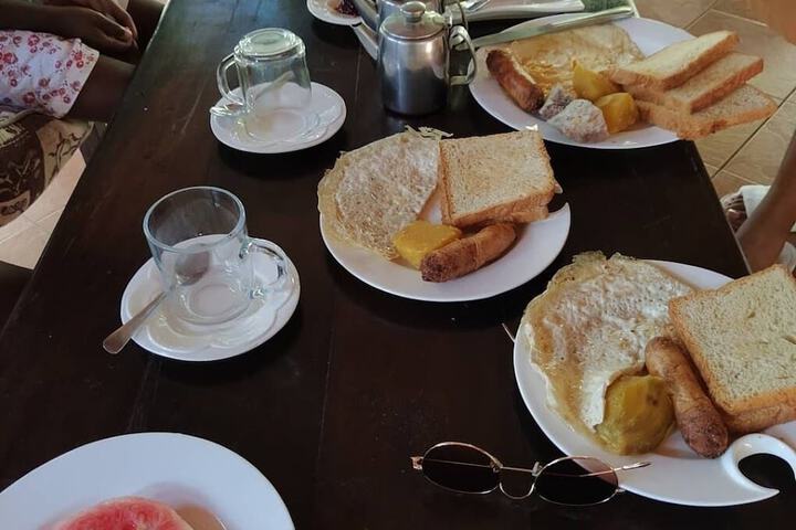 Breakfast/Coffee Service 20 of 27