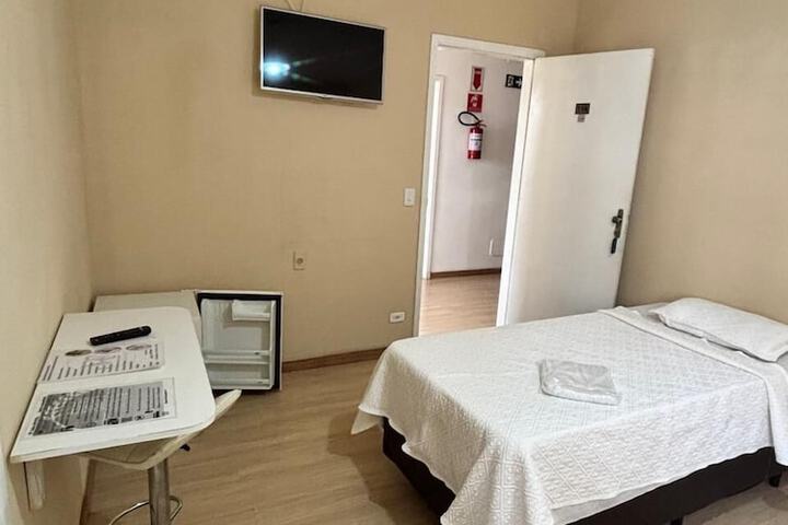 Room 22 of 35