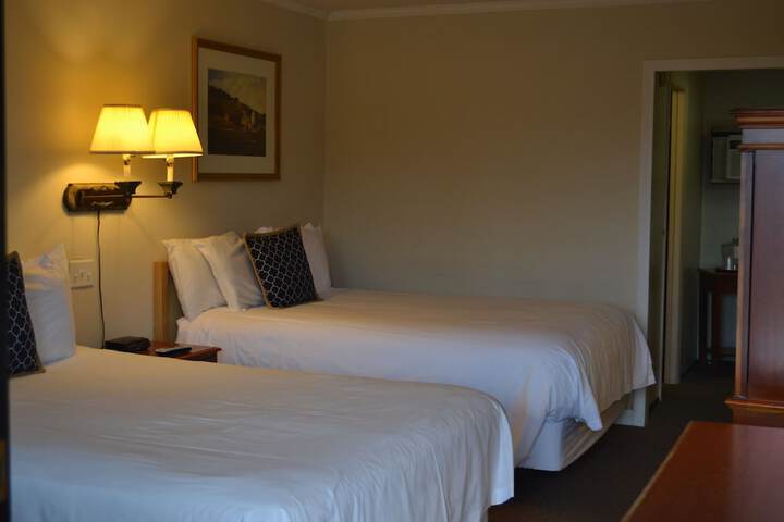 Room 5 of 20