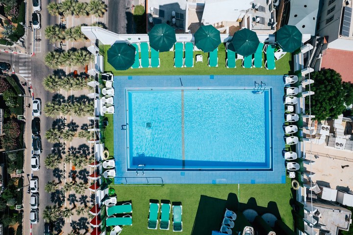 Pool 48 of 88