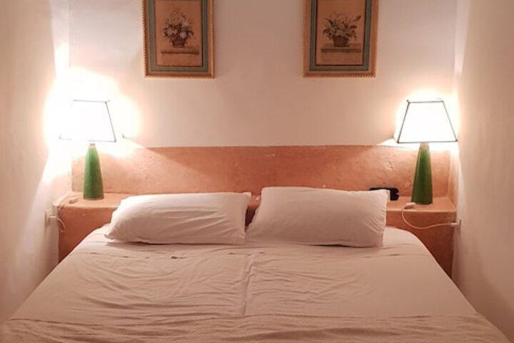 Room 14 of 96