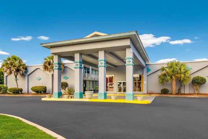 Econo Lodge in Townsend, GA