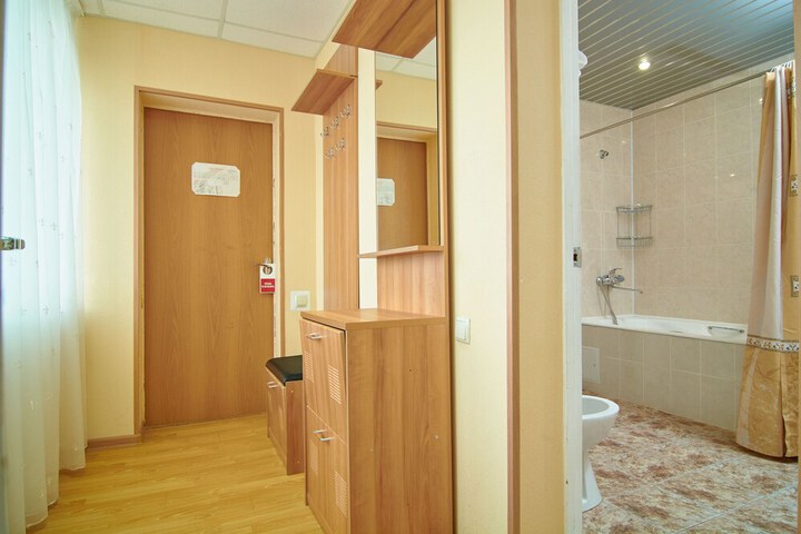 Room 74 of 115