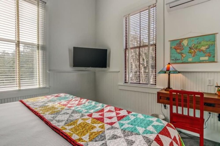 Room 9 of 29