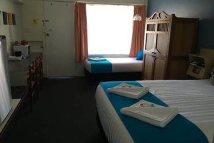 Room 35 of 71