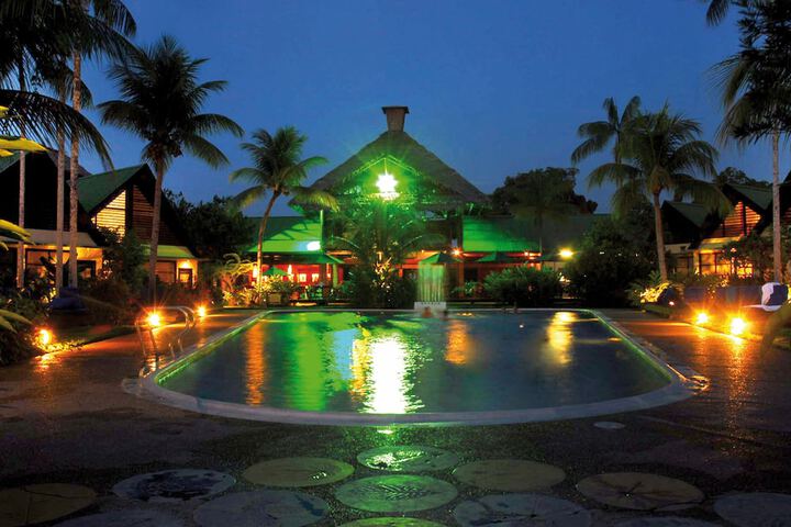 Hotel with Pool
