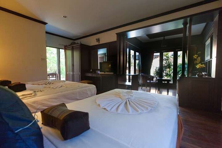 Room 12 of 64
