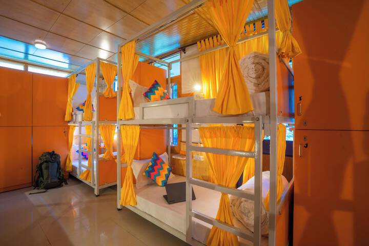 Room 9 of 70