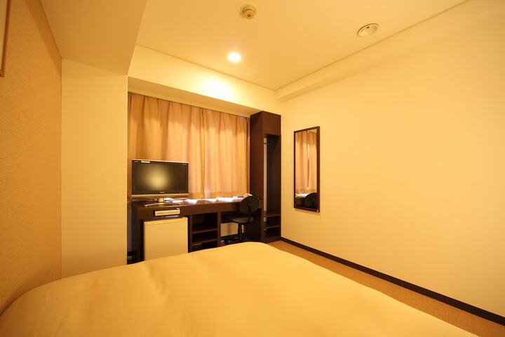 Room 21 of 43