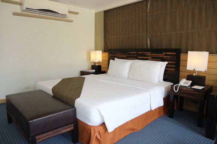 Room 4 of 67