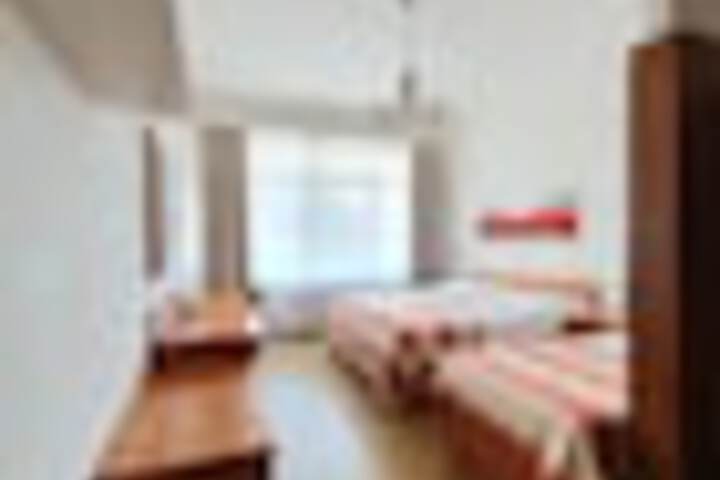 Room 182 of 324