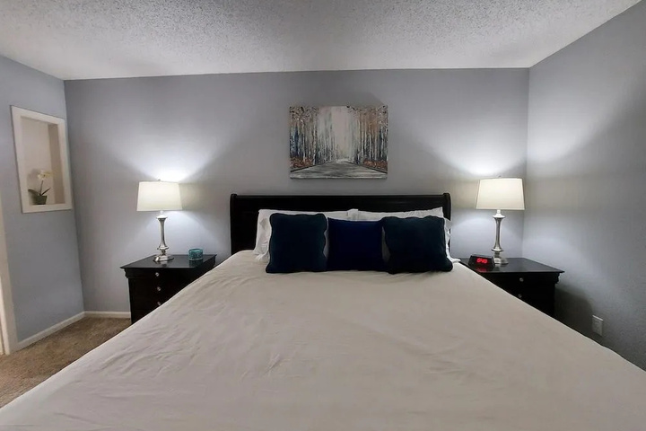 Image of Ozark Breeze - Large Living Areas - Close to all of Branson - Relax on Balcony