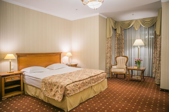 Room 25 of 117