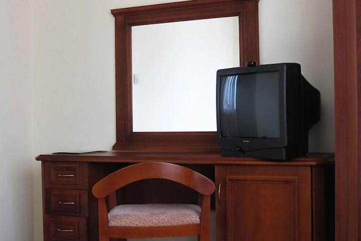 Room 9 of 40