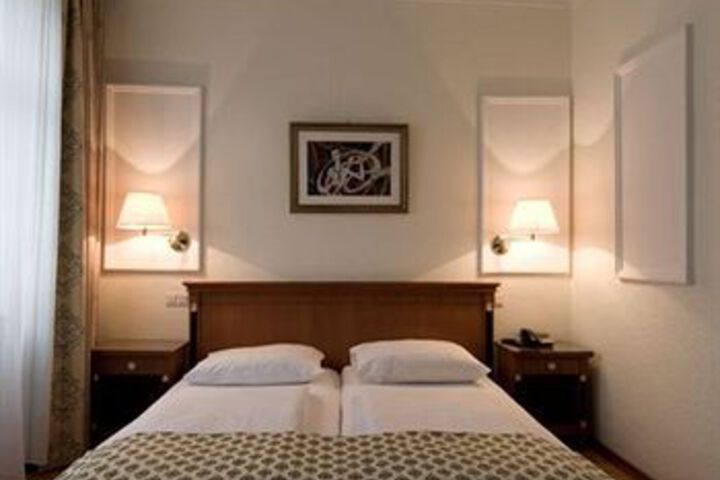 Cristall Hotel