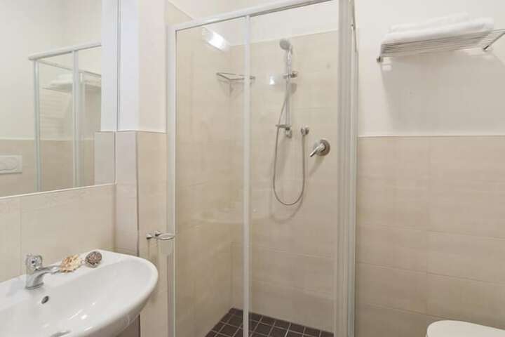 Room 14 of 24