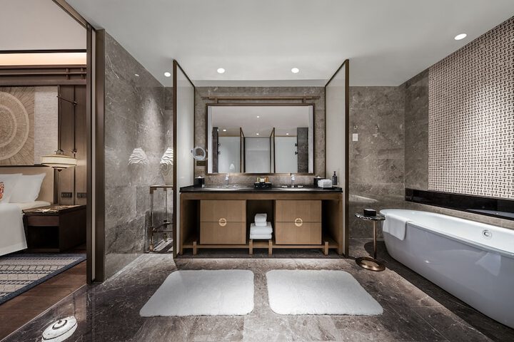 Room 35 of 49