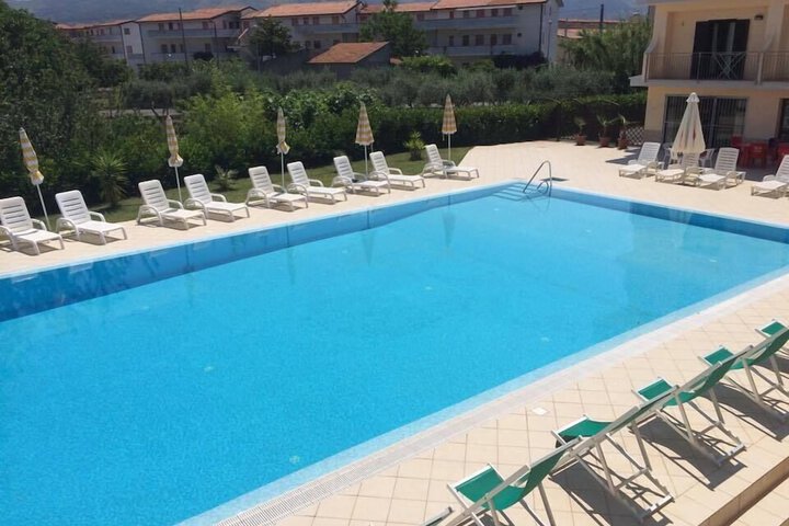 Hotel Pool