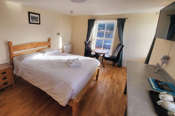 Room 13 of 24