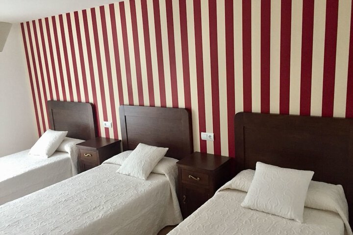 Room 10 of 50