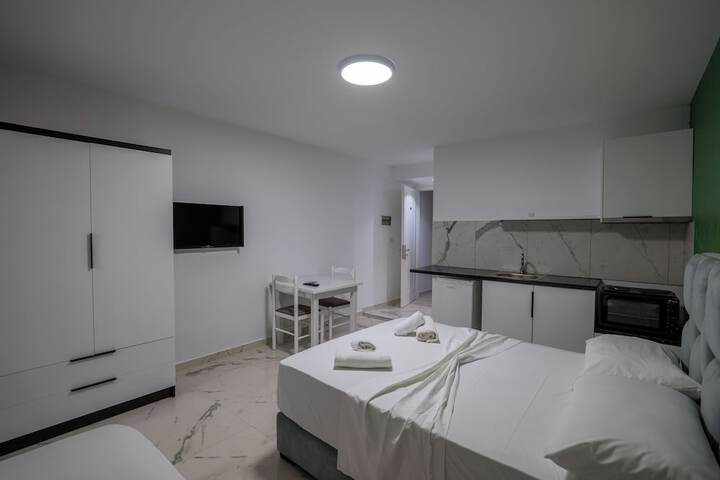 Room 15 of 131