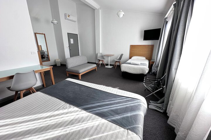 Room 7 of 49