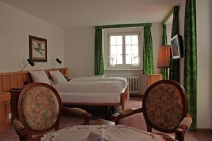 Room 57 of 106