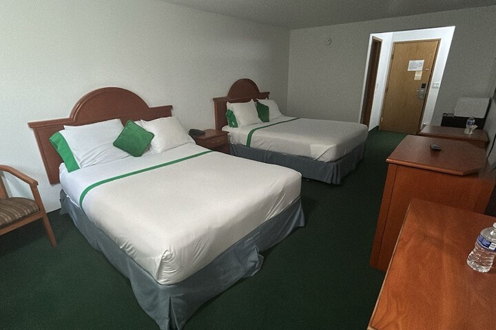 Room 28 of 49