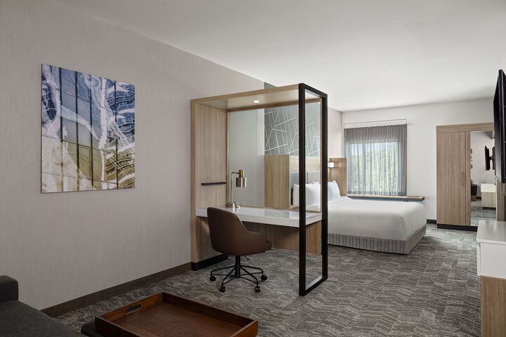Room 9 of 22