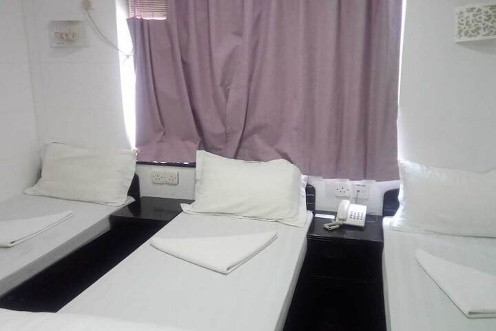 Room 18 of 33