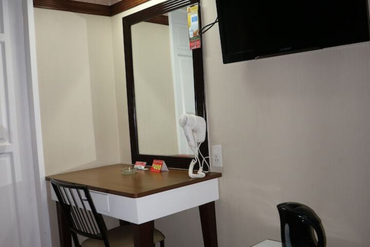 Room 11 of 17