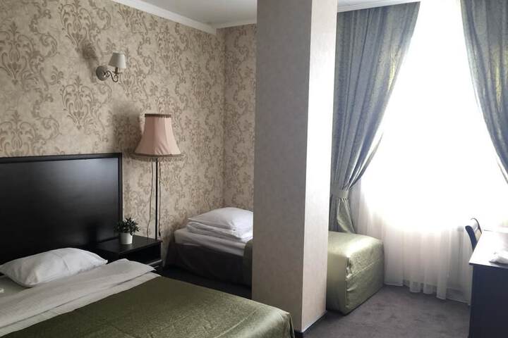 Room 12 of 38