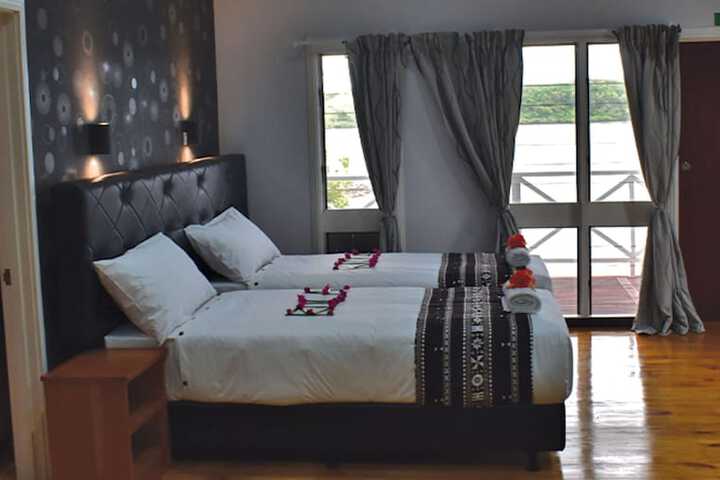 Room 13 of 63