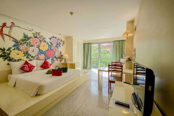Room 27 of 192