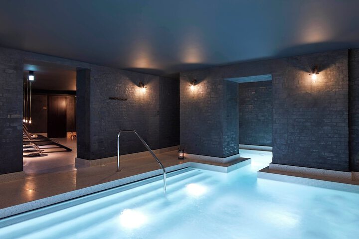 Pool 107 of 142