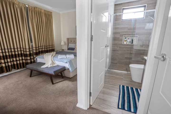 Room 5 of 27