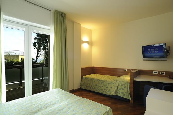 Room 19 of 57