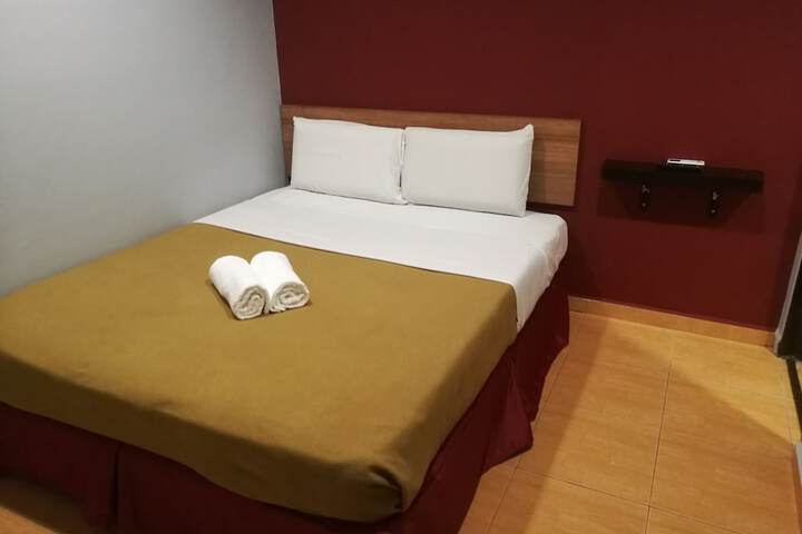 Room 10 of 39