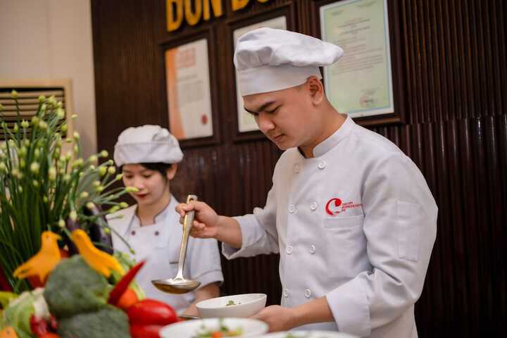 Dining 123 of 194