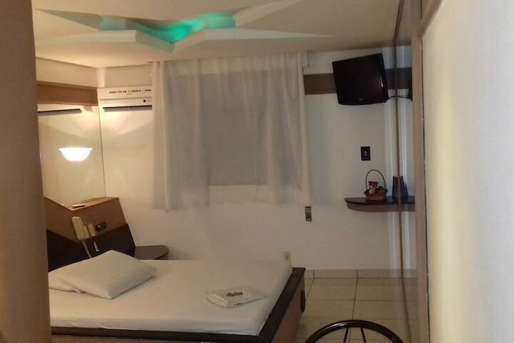 Room 8 of 112