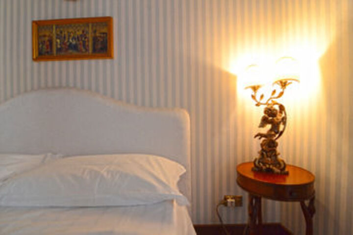Room 32 of 55