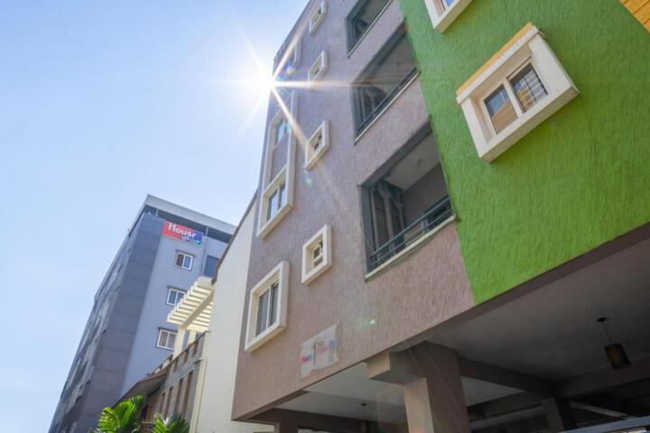 Exterior of Housr Ferguson Apartments Marathahalli Near Radisson Blu Hotel