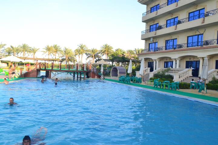 Pool 43 of 69