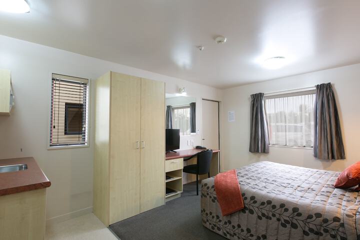 Room 7 of 43