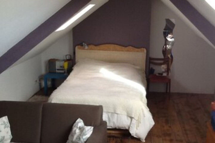 Room 7 of 11