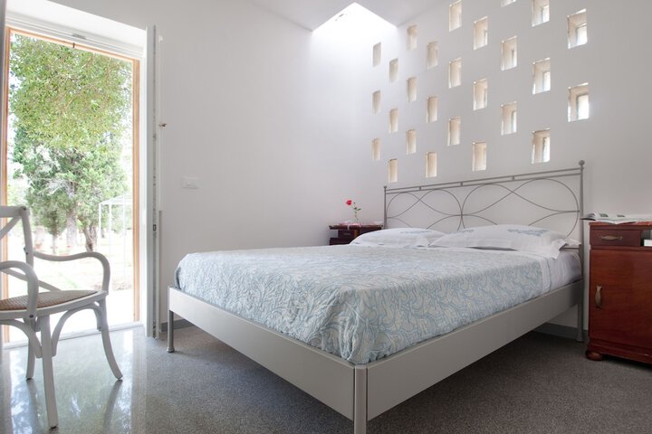 Room 10 of 70
