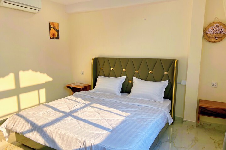Room 3 of 31