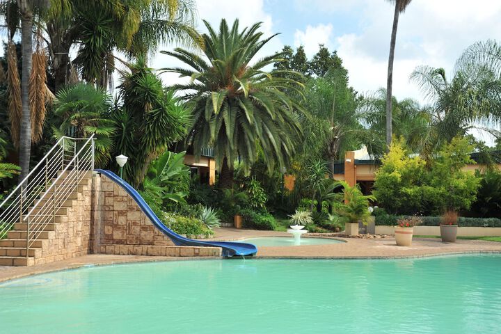 Pool 42 of 64